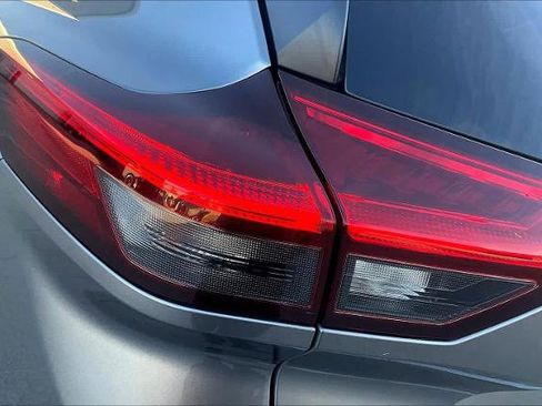 Certified 2024 Nissan Rogue SV image 27