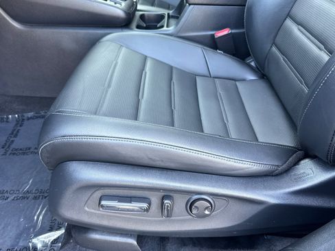 Used 2025 Honda CR-V EX-L image 15