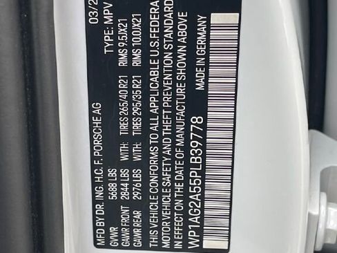 Used 2023 Porsche Macan S image 29