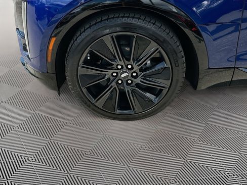 New 2025 Cadillac Lyriq Sport RWD image 20