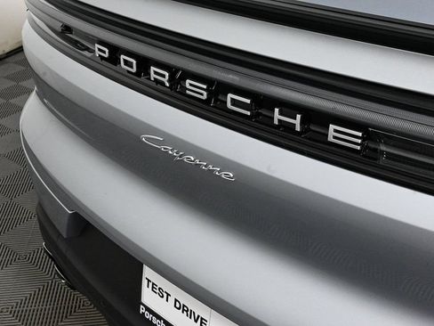 Used 2026 Porsche Cayenne Coupe AWD/4WD image 37