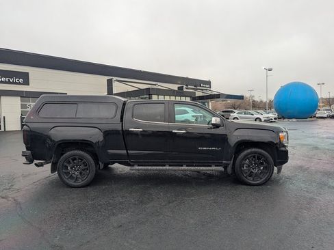 Used 2022 GMC Canyon Denali w/ Denali Black Edition Package image 2