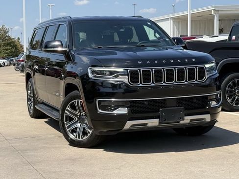 Used 2024 Jeep Wagoneer L Series II RWD image 2