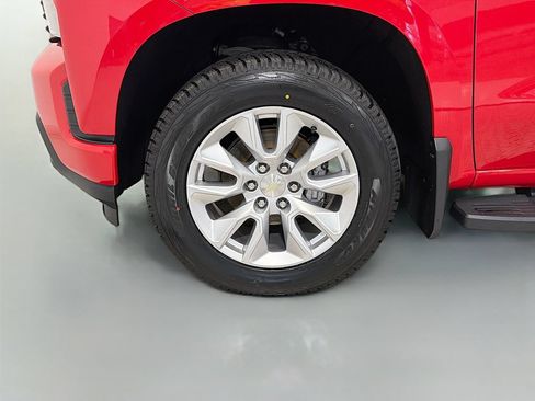 Used 2020 Chevrolet Silverado 1500 Custom w/ Custom Value Package AWD/4WD image 30