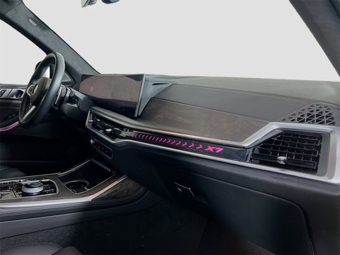 Used 2023 BMW X7 xDrive40i w/ Executive Package image 33