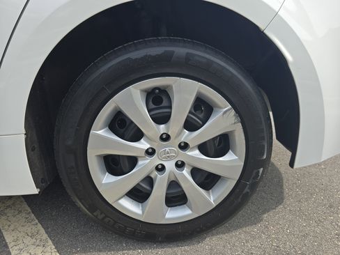Used 2024 Toyota Corolla LE image 35