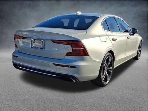 Used 2019 Volvo S60 T5 Inscription image 6