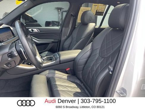 Used 2023 BMW X5 xDrive40i w/ Parking Assistance Package AWD/4WD image 11
