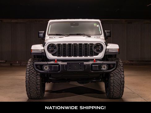 Used 2025 Jeep Wrangler Unlimited Rubicon AWD/4WD image 4