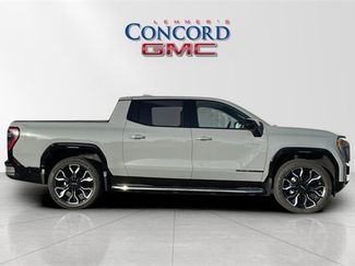 Used 2024 GMC Sierra EV Denali video 3
