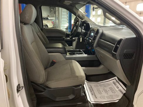 Used 2021 Ford F250 XLT w/ FX4 Off-Road Package image 4