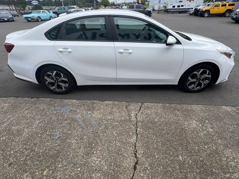 Used 2020 Kia Forte LXS FWD image 4