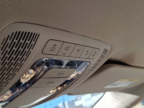 Used 2022 Mercedes-Benz GLA 250 4MATIC image 25