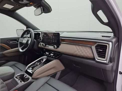New 2026 GMC Canyon Denali AWD/4WD image 16