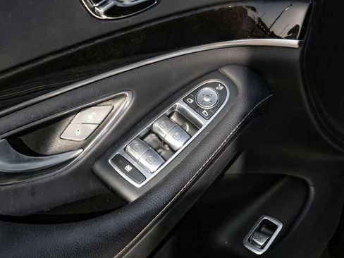 Used 2016 Mercedes-Benz S 550 Sedan image 39