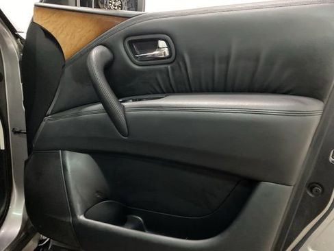 Used 2011 INFINITI QX56 2WD w/ Theater Pkg image 86