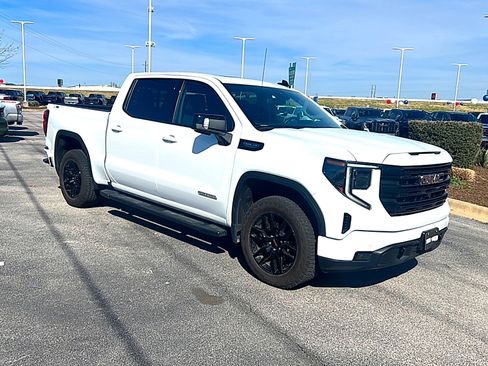 Used 2025 GMC Sierra 1500 Elevation w/ Elevation Premium Package image 3