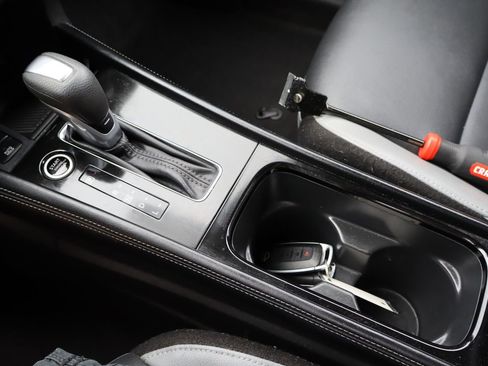 Used 2024 Nissan Kicks SR w/ SR Premium Package FWD image 24