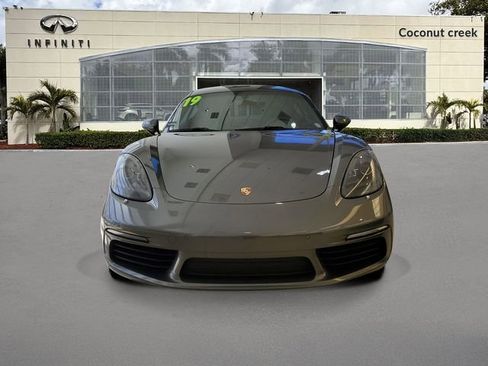 Used 2019 Porsche 718 Cayman Base image 2