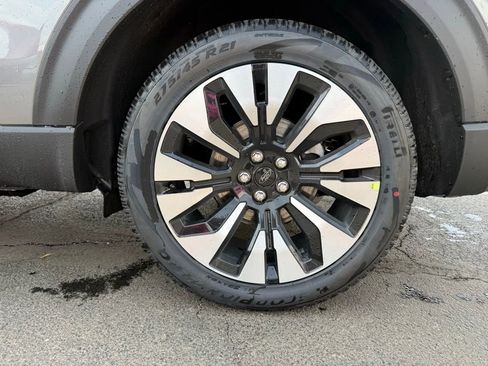 New 2026 Ford Explorer Platinum AWD/4WD image 29
