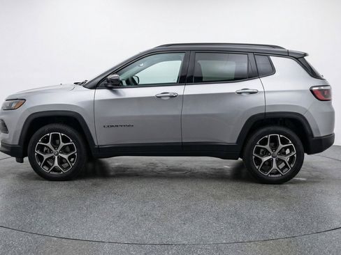 Used 2025 Jeep Compass Limited AWD/4WD image 5