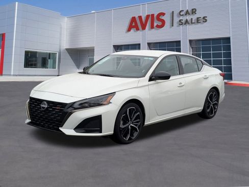 Used 2025 Nissan Altima 2.5 SR image 1