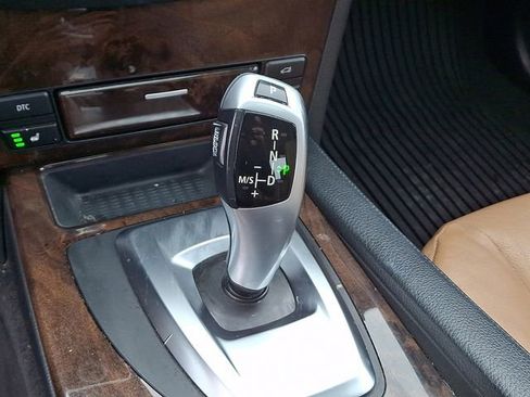 Used 2010 BMW 528i xDrive Sedan image 18