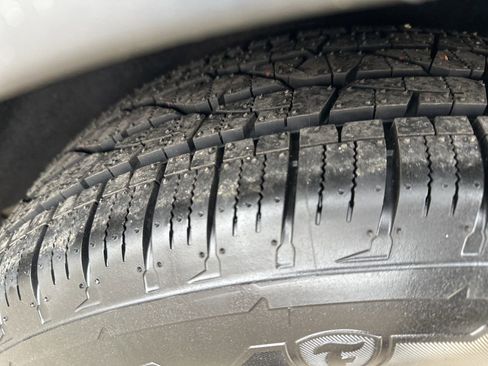 Used 2018 Honda CR-V EX image 8