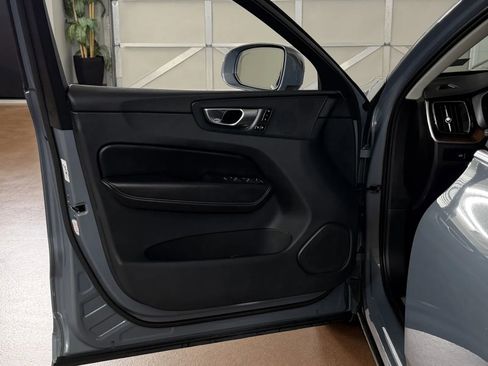 Used 2023 Volvo XC60 B5 Plus AWD/4WD image 15