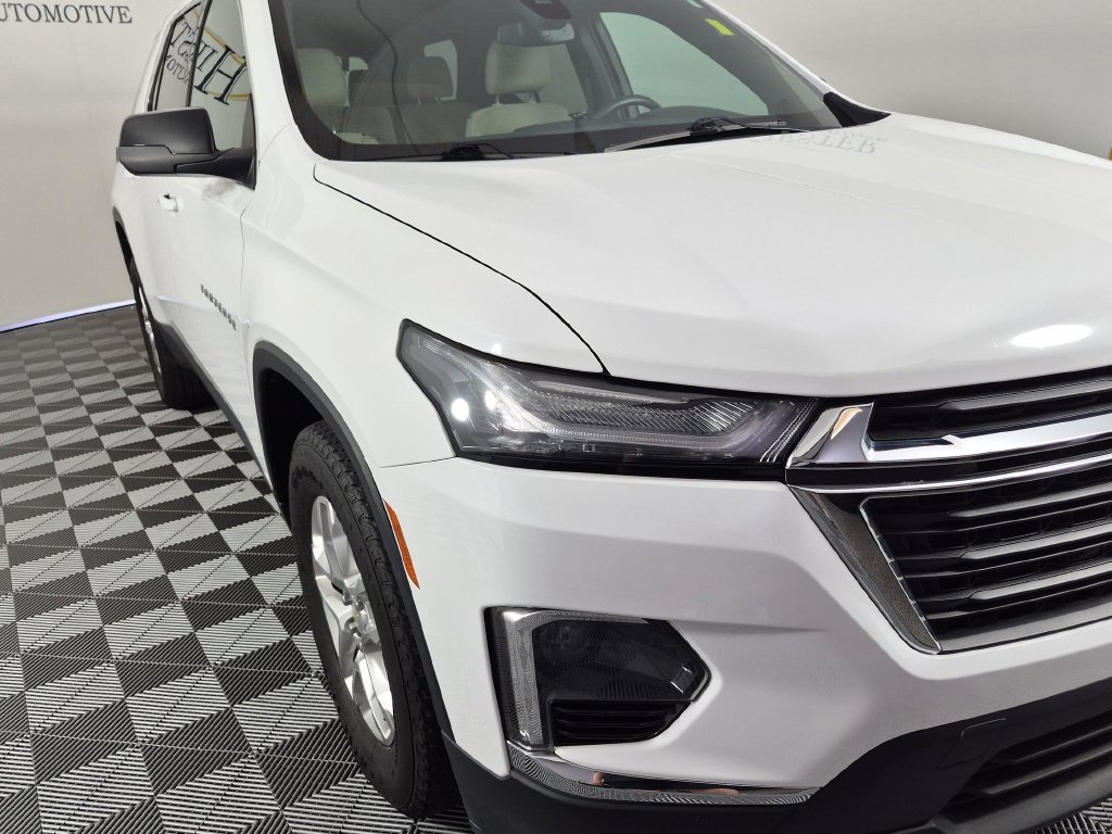 Certified 2023 Chevrolet Traverse LS FWD image 11