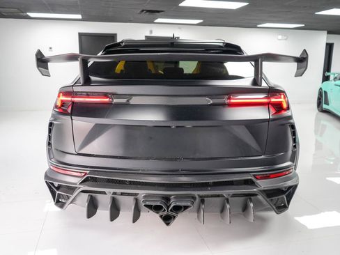 Used 2021 Lamborghini Urus AWD/4WD image 13