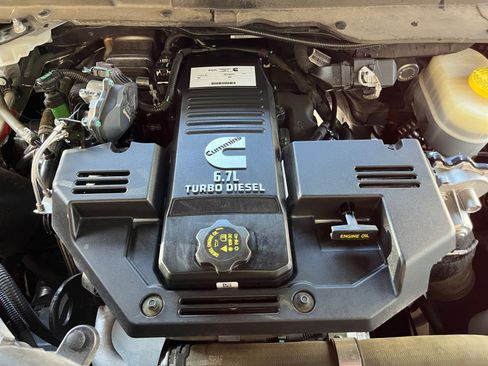 Used 2022 RAM 2500 Laramie AWD/4WD image 30