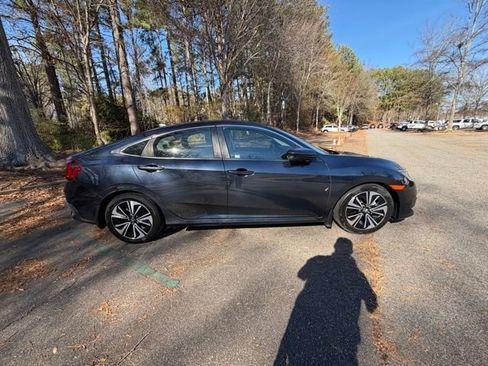 Used 2016 Honda Civic EX-T image 17