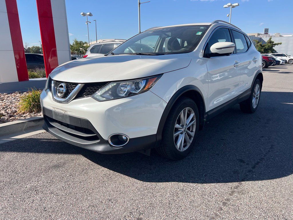 Used 2017 Nissan Rogue Sport SV w/ SV Premium Package AWD/4WD image 4