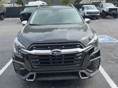 Used 2023 Subaru Ascent Touring AWD/4WD image 1