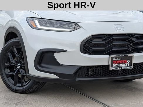 Used 2024 Honda HR-V Sport image 3