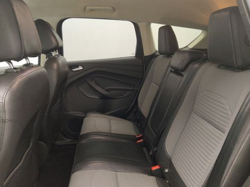 Used 2017 Ford Escape SE w/ SE Sport Appearance Package AWD/4WD image 18