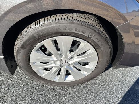 Used 2025 Nissan Sentra S image 32