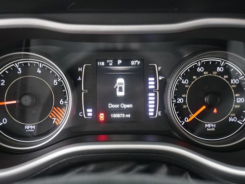 Used 2015 Jeep Cherokee Sport w/ Cold Weather Group AWD/4WD image 16