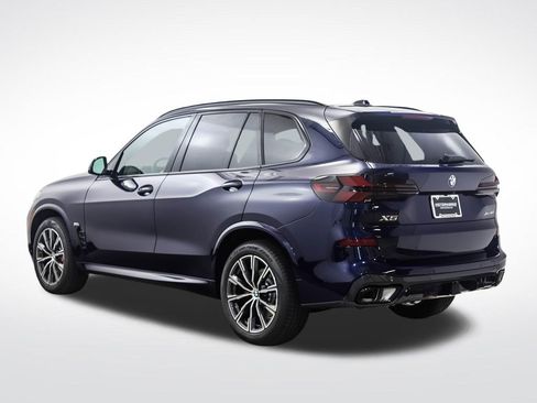 New 2026 BMW X5 xDrive40i w/ M Sport Package AWD/4WD image 3