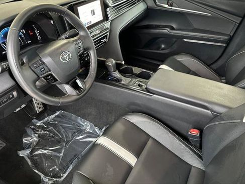 Certified 2025 Toyota Camry SE image 11