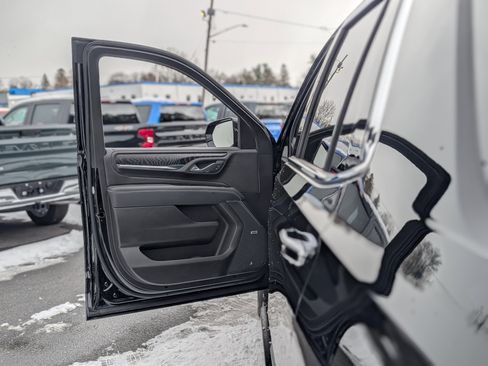 Used 2024 GMC Yukon Denali image 33