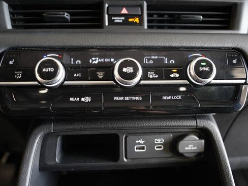 Used 2025 Honda Pilot Touring image 22