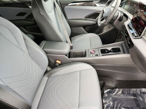 New 2026 Volkswagen Tiguan SE R-Line AWD/4WD image 5