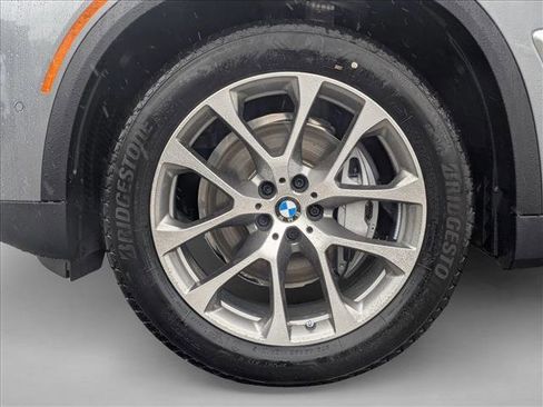 New 2026 BMW X5 xDrive40i w/ Climate Comfort Package image 10