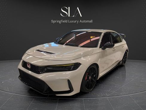 Used 2024 Honda Civic Type R image 4