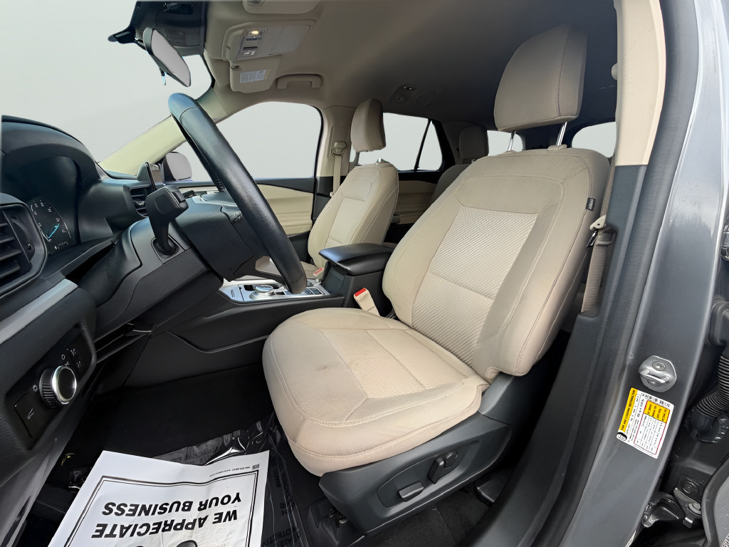 Used 2023 Ford Explorer XLT RWD image 10
