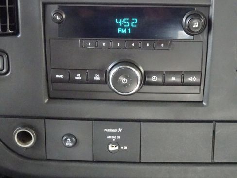 Used 2013 GMC Savana 2500 image 17