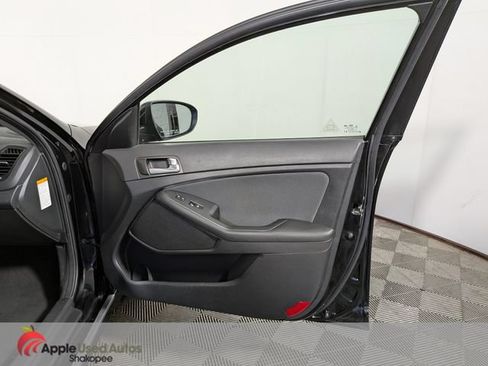 Used 2015 Kia Optima LX w/ Hybrid Convenience Package FWD image 30