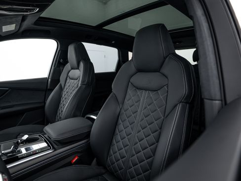 New 2026 Audi SQ7 Prestige AWD/4WD image 16